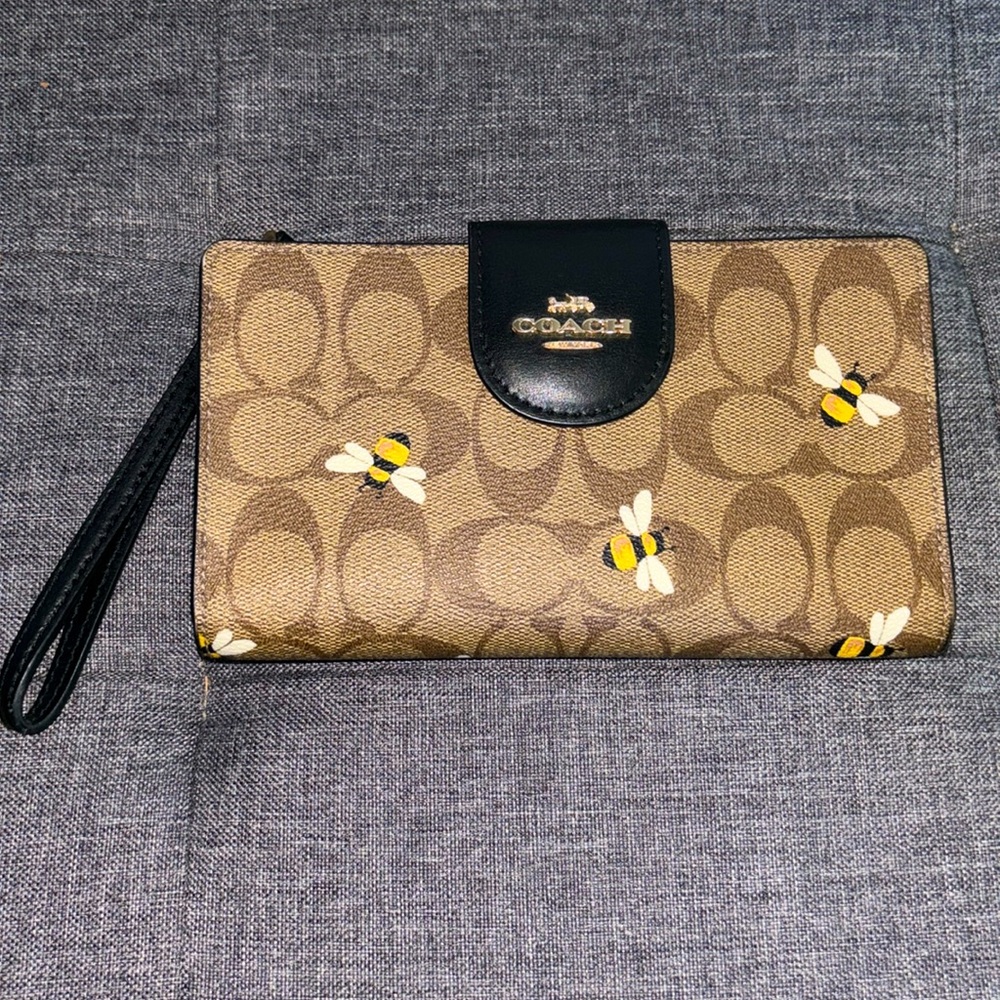 Coach Signature Bee long wallet EUC